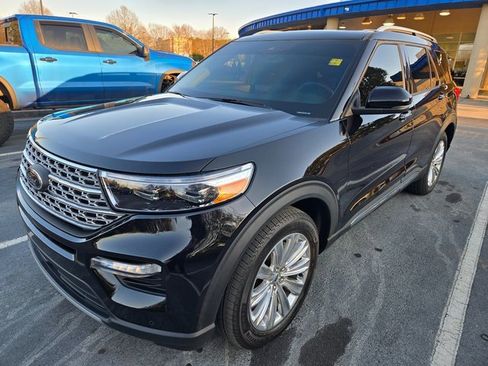 Used 2023 Ford Explorer Limited w/ Limited Technology Package image 4