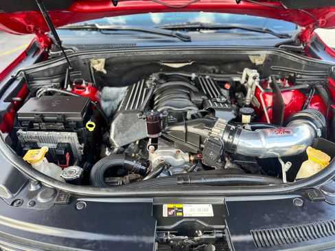 Used 2014 Jeep Grand Cherokee SRT image 25