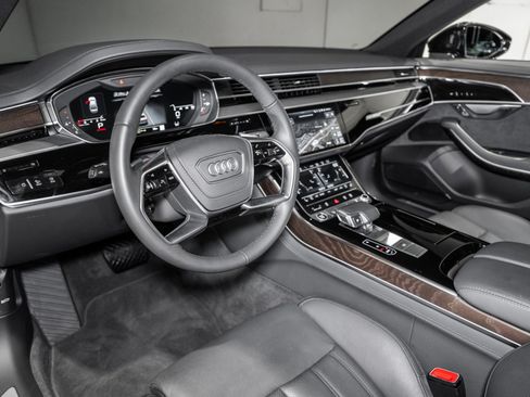 Used 2025 Audi A8 L 3.0T AWD/4WD image 17