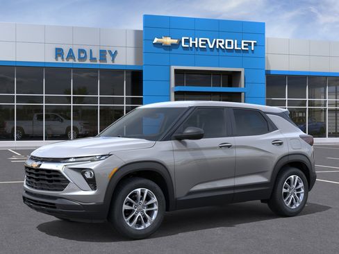 New 2026 Chevrolet TrailBlazer LS w/ LS Convenience Package FWD image 2