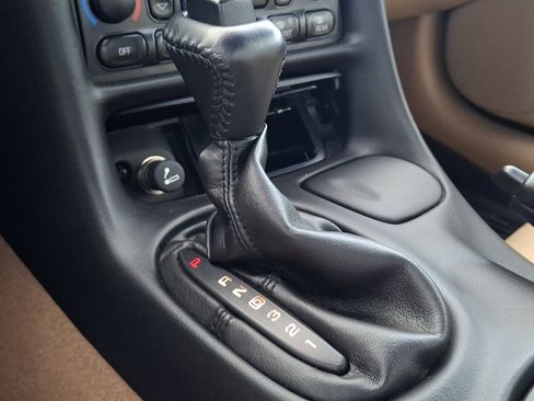 Used 2004 Chevrolet Corvette Convertible w/ Preferred Equipment Group image 14