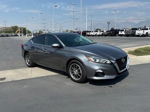 Used 2020 Nissan Altima 2.5 SV AWD/4WD image 4
