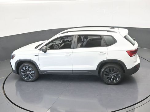 Used 2022 Volkswagen Taos S image 41