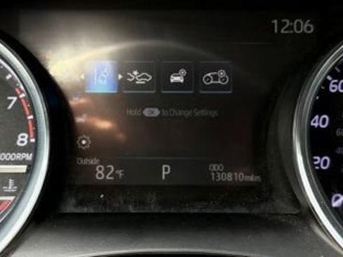 Used 2020 Toyota Camry LE w/ Carpet Mat Package AWD/4WD image 33