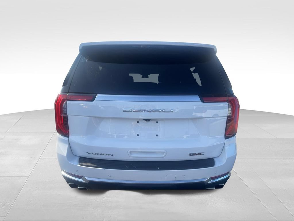 Used 2025 GMC Yukon XL Denali AWD/4WD image 8