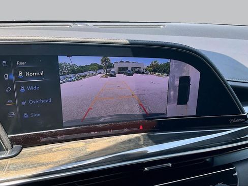 Used 2024 Cadillac Escalade Premium Luxury AWD/4WD image 27