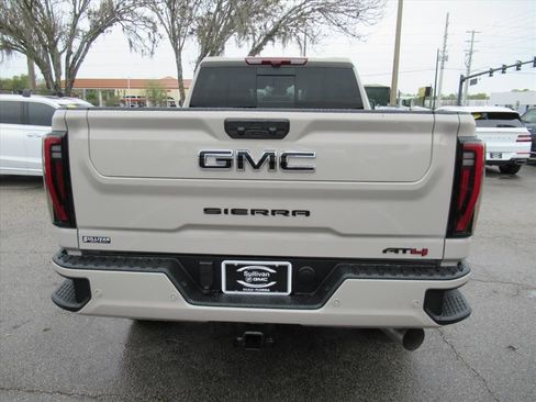New 2026 GMC Sierra 2500 AT4 w/ AT4 Premium Plus Package AWD/4WD image 6
