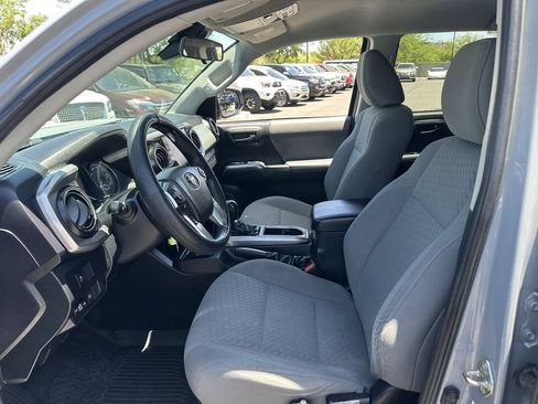 Used 2021 Toyota Tacoma SR5 RWD image 17