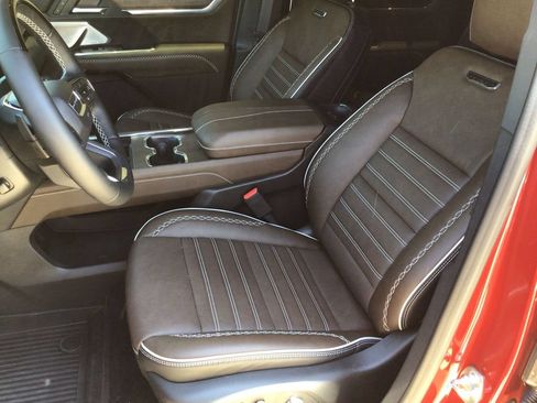 Used 2026 GMC Acadia Denali Ultimate w/ LPO, Floor Liner Package FWD image 20