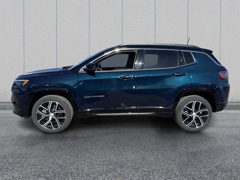 Used 2024 Jeep Compass Limited w/ Elite Group AWD/4WD image 4