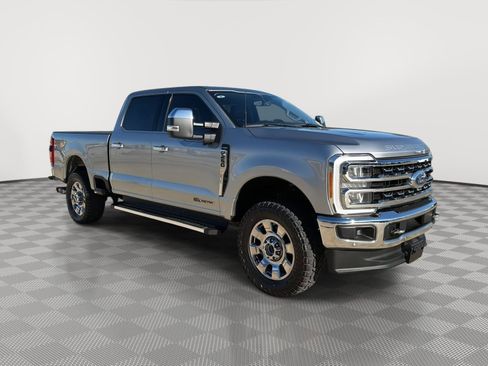 Used 2023 Ford F250 Lariat w/ Tow Technology Package image 7