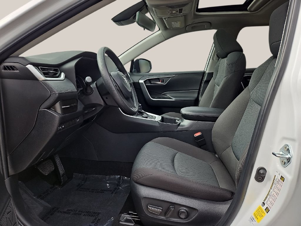 Used 2025 Toyota RAV4 XLE w/ Convenience Package AWD/4WD image 17