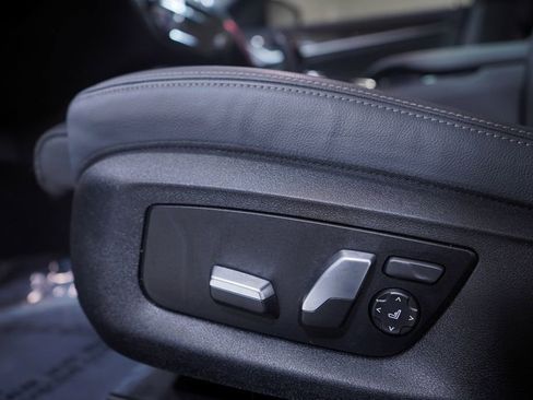 Used 2023 BMW 540i w/ M Sport Package image 18