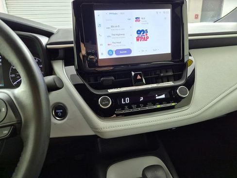 Used 2024 Toyota Corolla SE FWD image 18