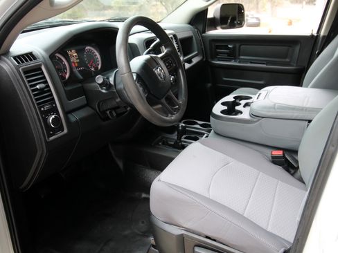 Used 2018 RAM 3500 Tradesman w/ Chrome Appearance Group image 20