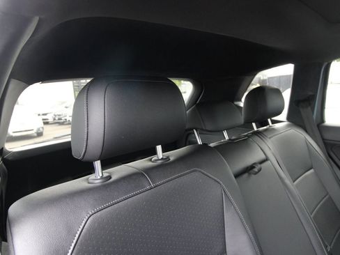 Used 2019 Volkswagen Tiguan SEL Premium R-Line AWD/4WD image 24