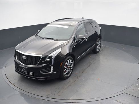Certified 2024 Cadillac XT5 Sportv w/ LPO, Red Accent Package image 40