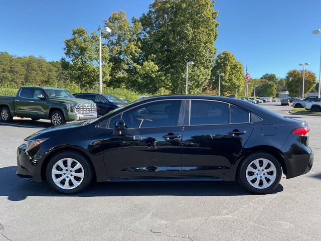 Used 2025 Toyota Corolla LE w/ Convenience Package FWD image 10