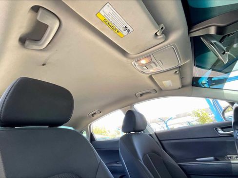 Used 2020 Kia Optima LX image 12