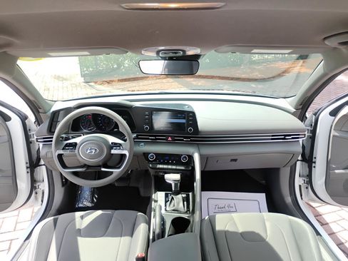 Used 2023 Hyundai Elantra SEL FWD image 77