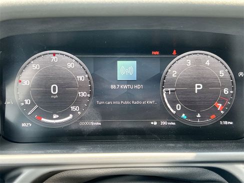 Used 2025 Land Rover Defender 110 S image 22