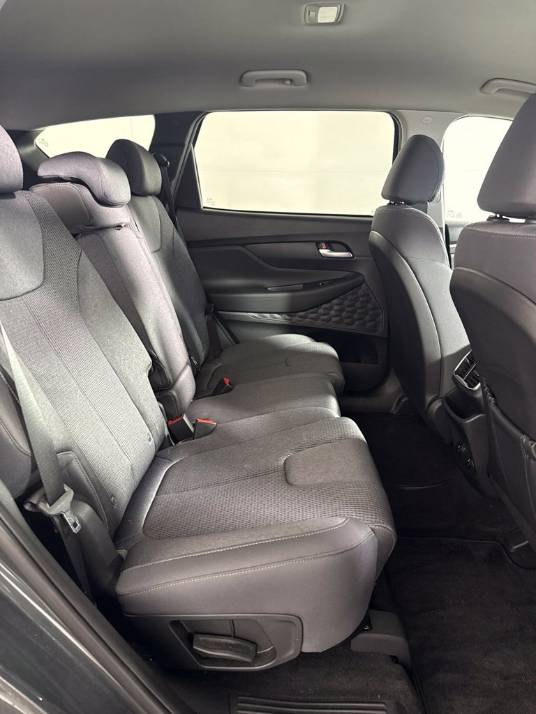 Used 2020 Hyundai Santa Fe SE AWD/4WD image 16