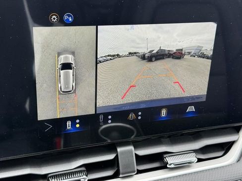 New 2026 Chevrolet Equinox LT w/ Convenience Package II FWD image 12