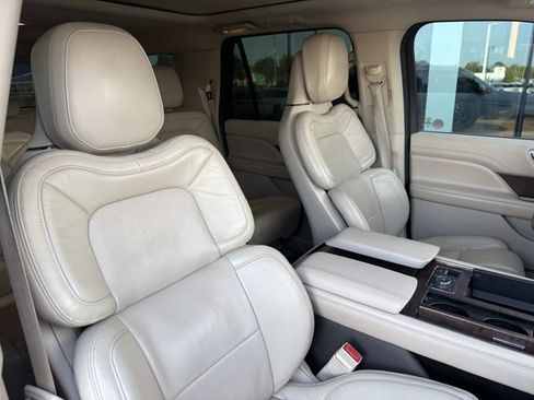 Used 2020 Lincoln Navigator L Reserve w/ Equipment Group 208A Reserve AWD/4WD image 20