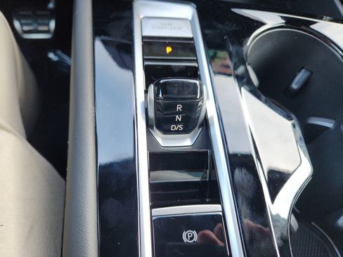 New 2026 Volkswagen Atlas Cross Sport SEL Premium R-Line image 24