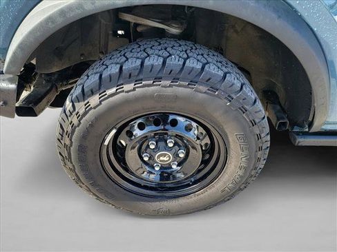 Used 2022 Ford Bronco Black Diamond image 9