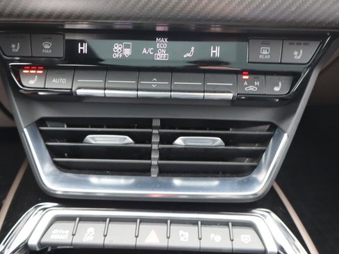 Used 2022 Audi e-tron GT Prestige w/ Prestige Package image 13