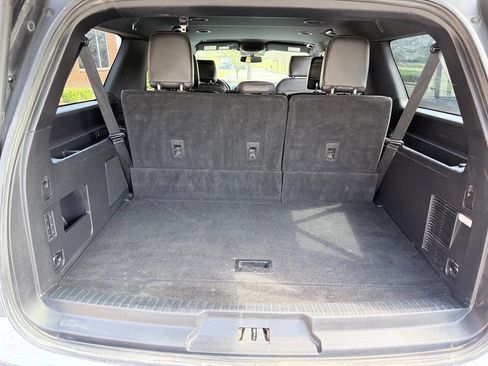Used 2018 Ford Expedition Max Limited image 9