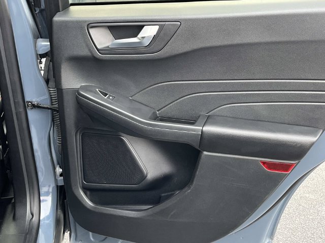 Used 2025 Ford Escape ST-Line AWD/4WD image 19