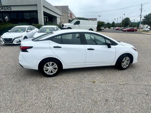 Used 2023 Nissan Versa S FWD image 27