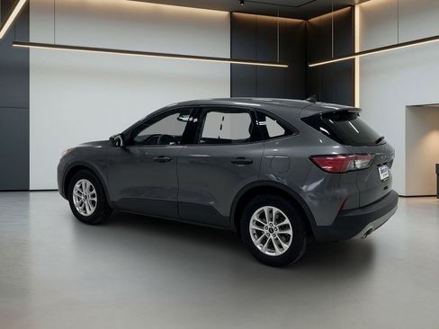 Used 2022 Ford Escape S FWD image 3