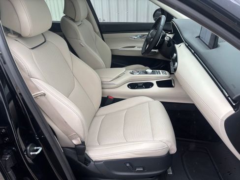 Used 2023 Genesis GV70 2.5T w/ Select Package image 38