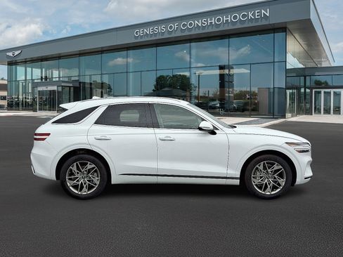 Used 2025 Genesis GV70 2.5T image 7