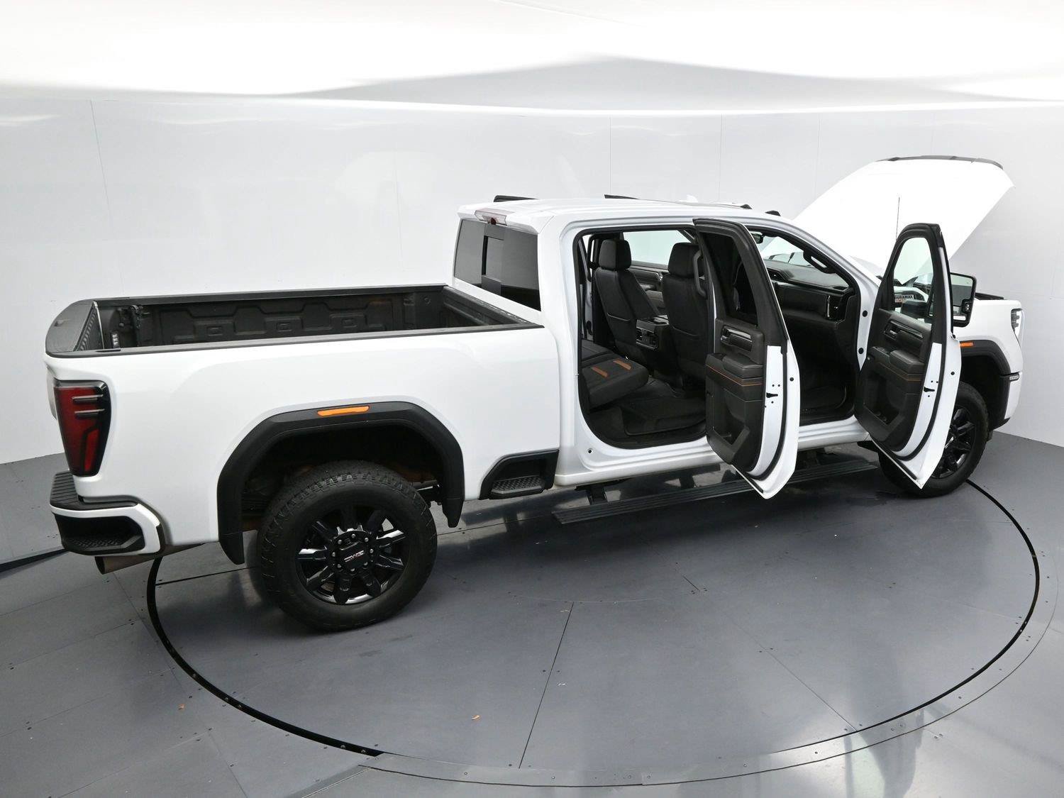 Used 2024 GMC Sierra 2500 AT4 w/ AT4 Premium Plus Package AWD/4WD image 45