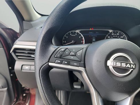 Used 2023 Nissan Altima 2.5 SV AWD/4WD image 15
