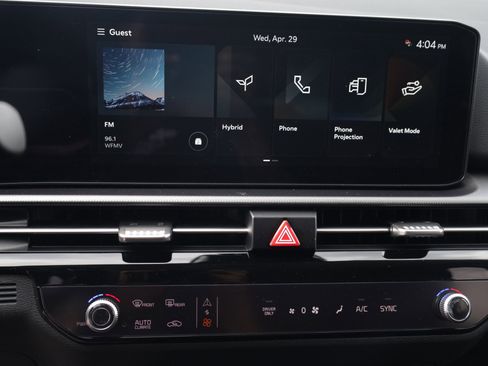 New 2026 Kia Sportage LX FWD image 22