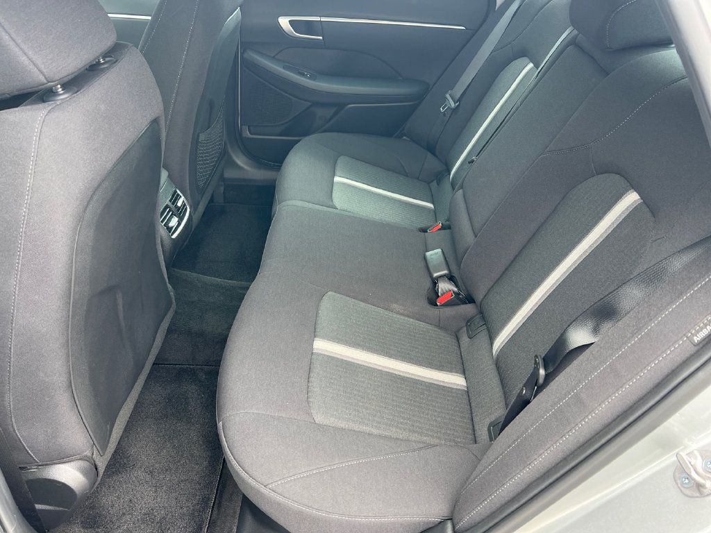 Used 2025 Hyundai Sonata SEL FWD image 21