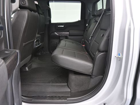 Used 2019 Chevrolet Silverado 1500 LTZ w/ LTZ Premium Package AWD/4WD image 18
