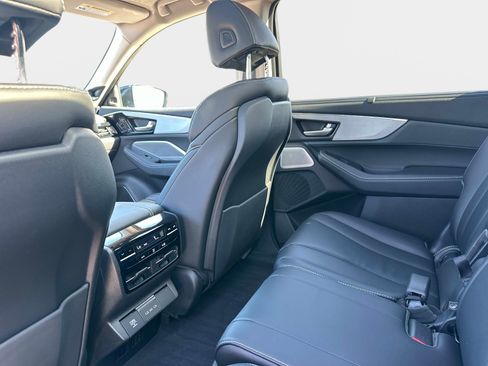 Certified 2025 Acura MDX FWD w/ Technology Package image 15