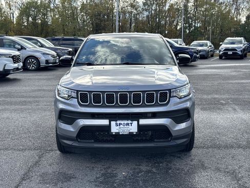 Used 2023 Jeep Compass Sport image 27