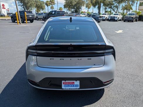 New 2025 Toyota Prius Plug-In Hybrid image 5