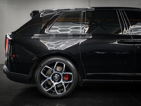 Used 2023 Rolls-Royce Cullinan Black Badge w/ Dark Exterior Package AWD/4WD image 12