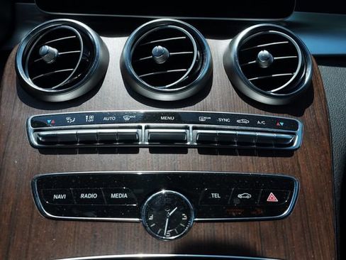 Used 2019 Mercedes-Benz C 300 Sedan image 32