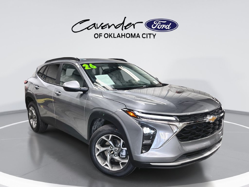 Used 2026 Chevrolet Trax LT FWD image 1