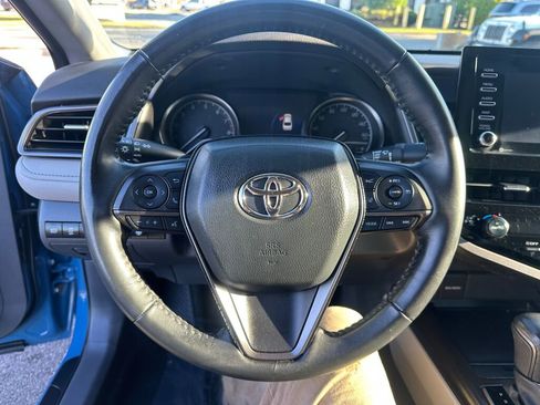 Used 2023 Toyota Camry SE image 13