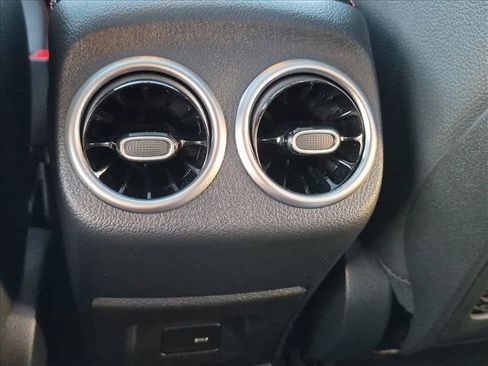 Used 2023 Mercedes-Benz CLA 250 image 15